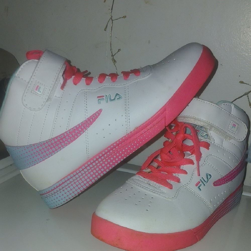 Fila Women's High-Top Sneakers in White and Pink with Blue Highlights